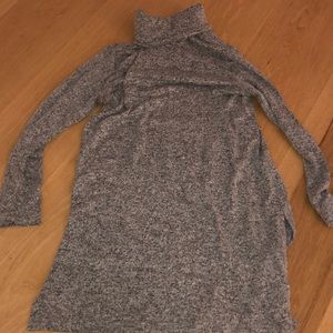 Grey turtleneck